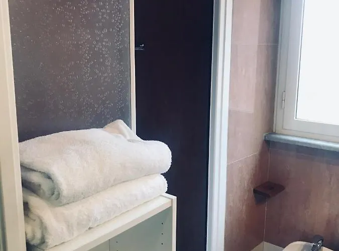 44 Nel Centro Di Via Nazionale Apartment Rom